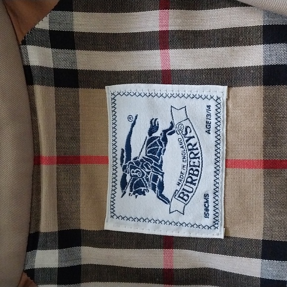 BURBERRY CHECK LINED CLASSIC TRENCH COAT WITH DETACHABLE HOOD - Picture 12 of 16